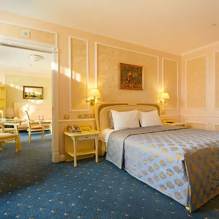 Europe Готель 5*