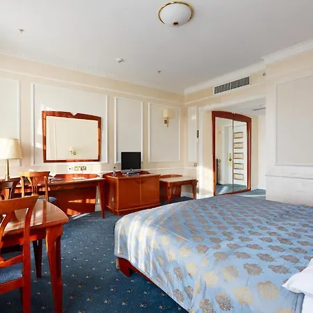 Europe Готель 5*